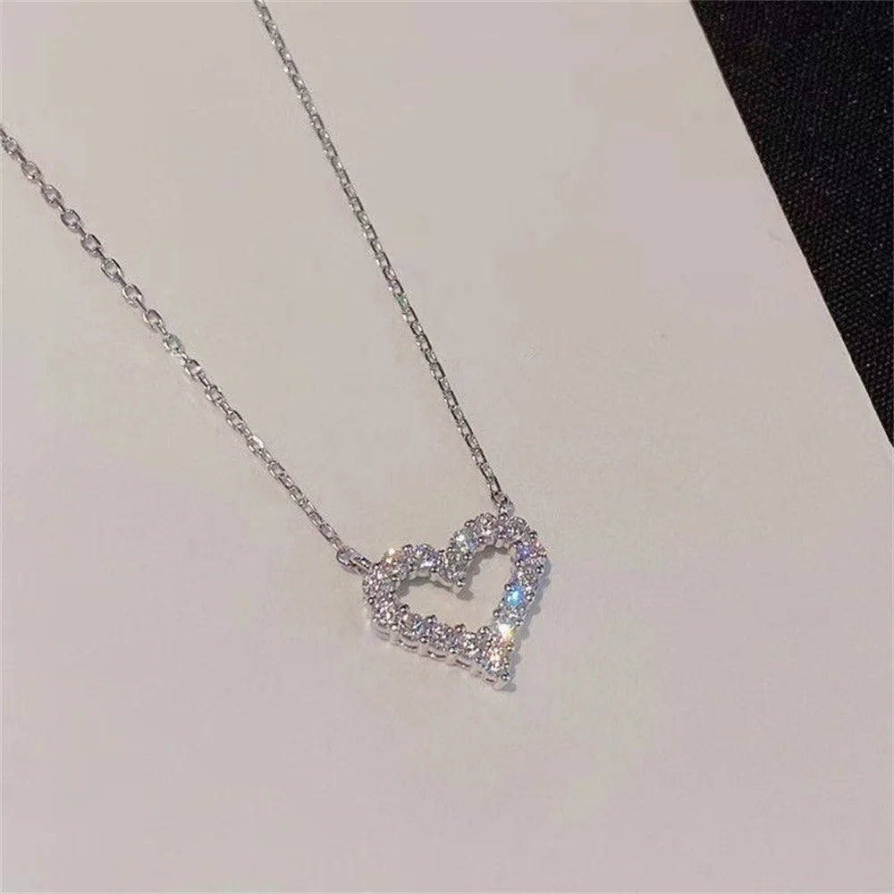 Kpop Crystal Hollow Love Pendant Necklace Romantic Zircon Simple Necklace for Women Trendy Jewelry Accessories